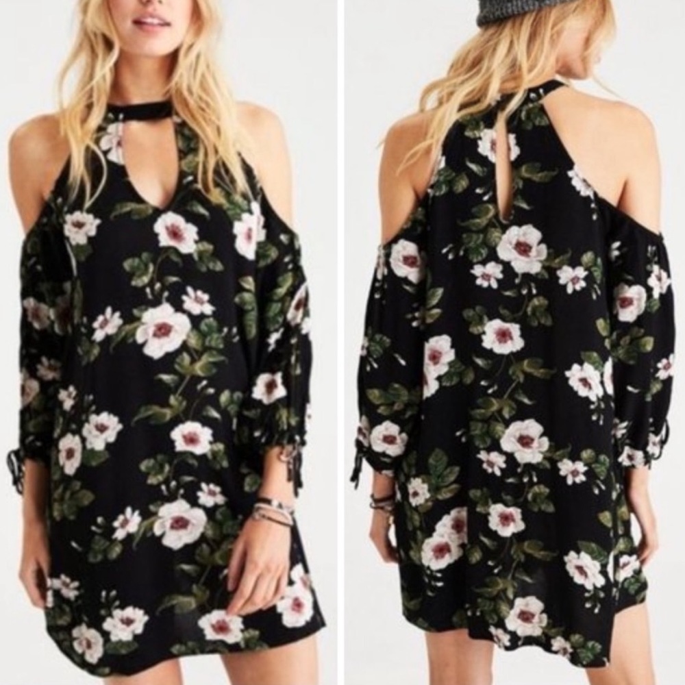 Women’s American Eagle Outfitters Black Floral Cold Shoulder Dress Size Small